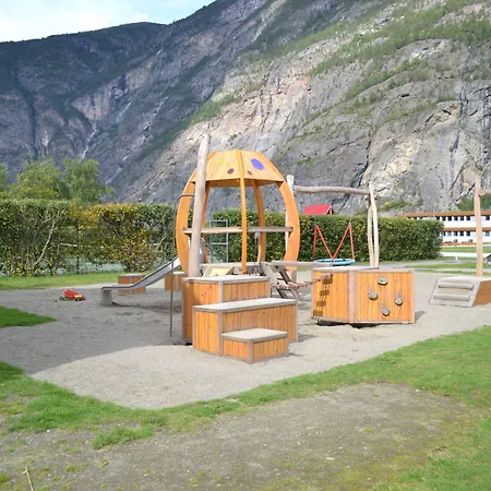 Hotel Laerdal 3*
