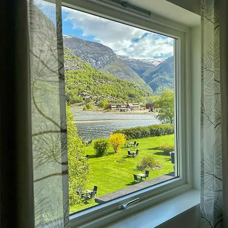 Otel Laerdal Lærdalsøyri